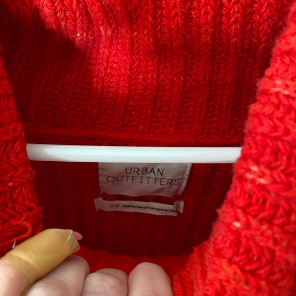 Urban outfitters red sweater - Picture 4 of 4